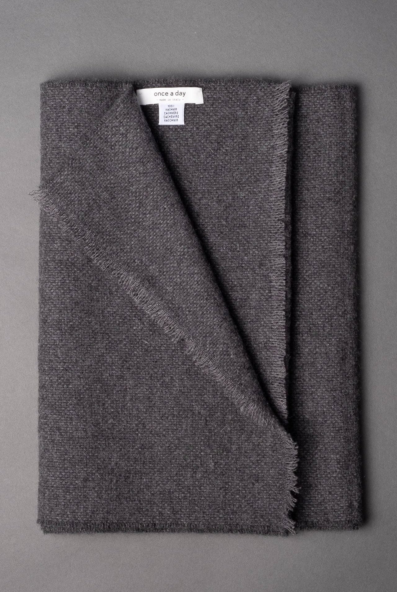 cashmere-scarf-onceaday-made-in-italy