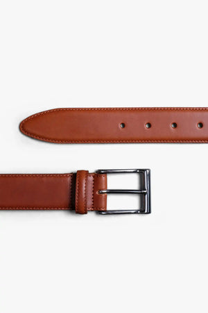 Antique Maroon Brown Leather Belt in minimalist design, Made in Italy from vegetable tanned leather. Perfect to match with hand made dress shoes. 
