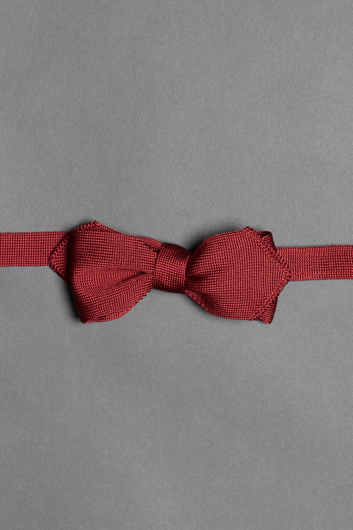 red-bow-tie-silk-knitted-self-tying-onceaday-made-in-italy