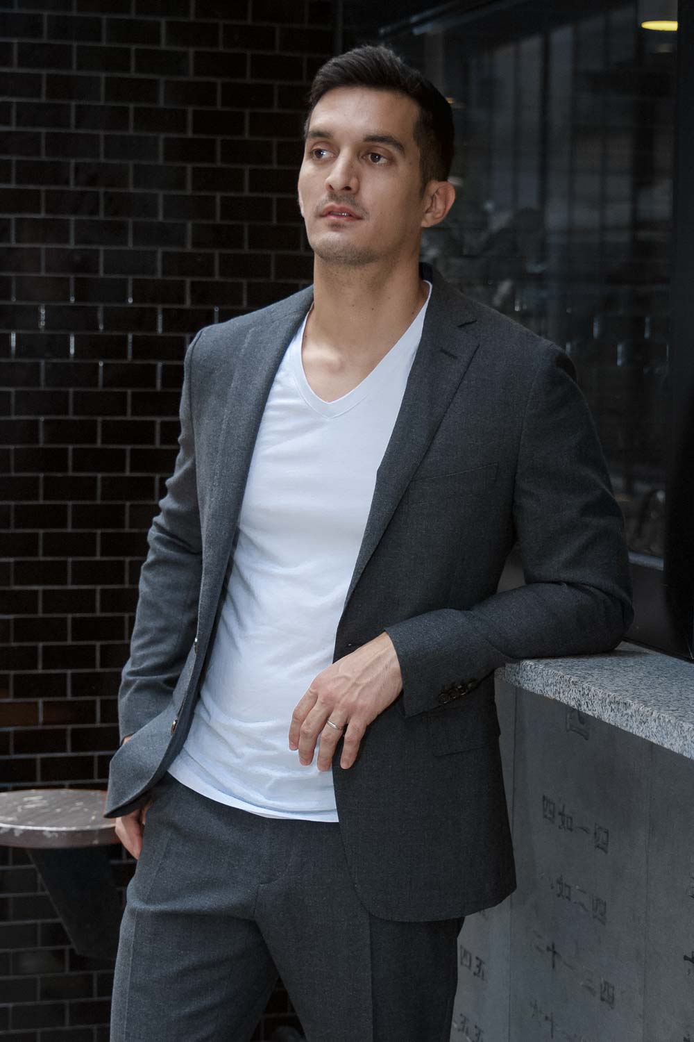 Black t shirt outlet grey blazer